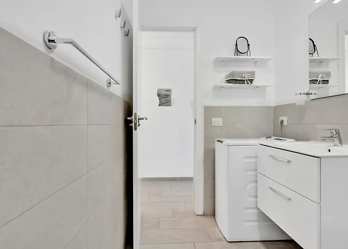 One Bedroom Alex Near The